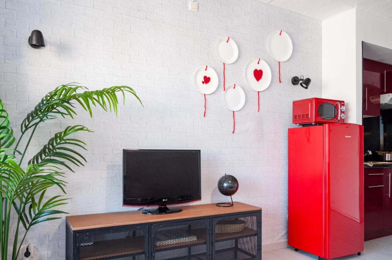 Estudio En 1ª Linea Con Vistas Al Puerto Deportivo By Insidehome 艾姆布里亚布拉瓦 外观 照片
